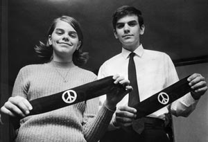 Mary Beth Tinker and her brother, John.